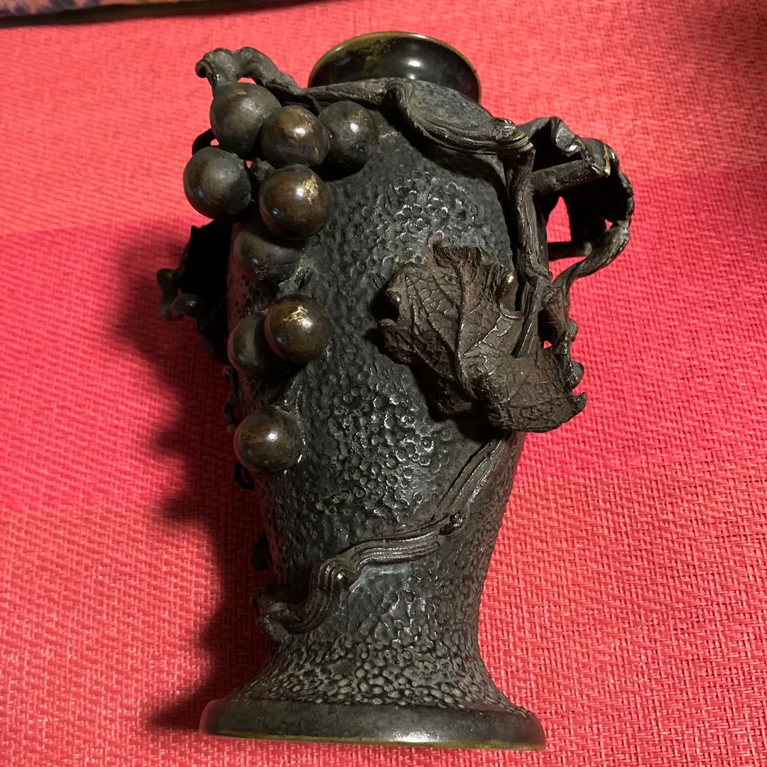 希少レトロな赤堀信平 銅製 盛上 葡萄文 花瓶