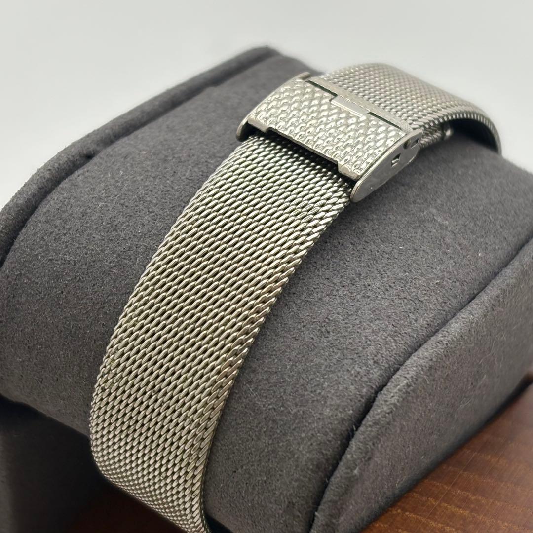 【超希少】ユニバーサルジュネーブ　クォーツ　美品　843203 シルバー