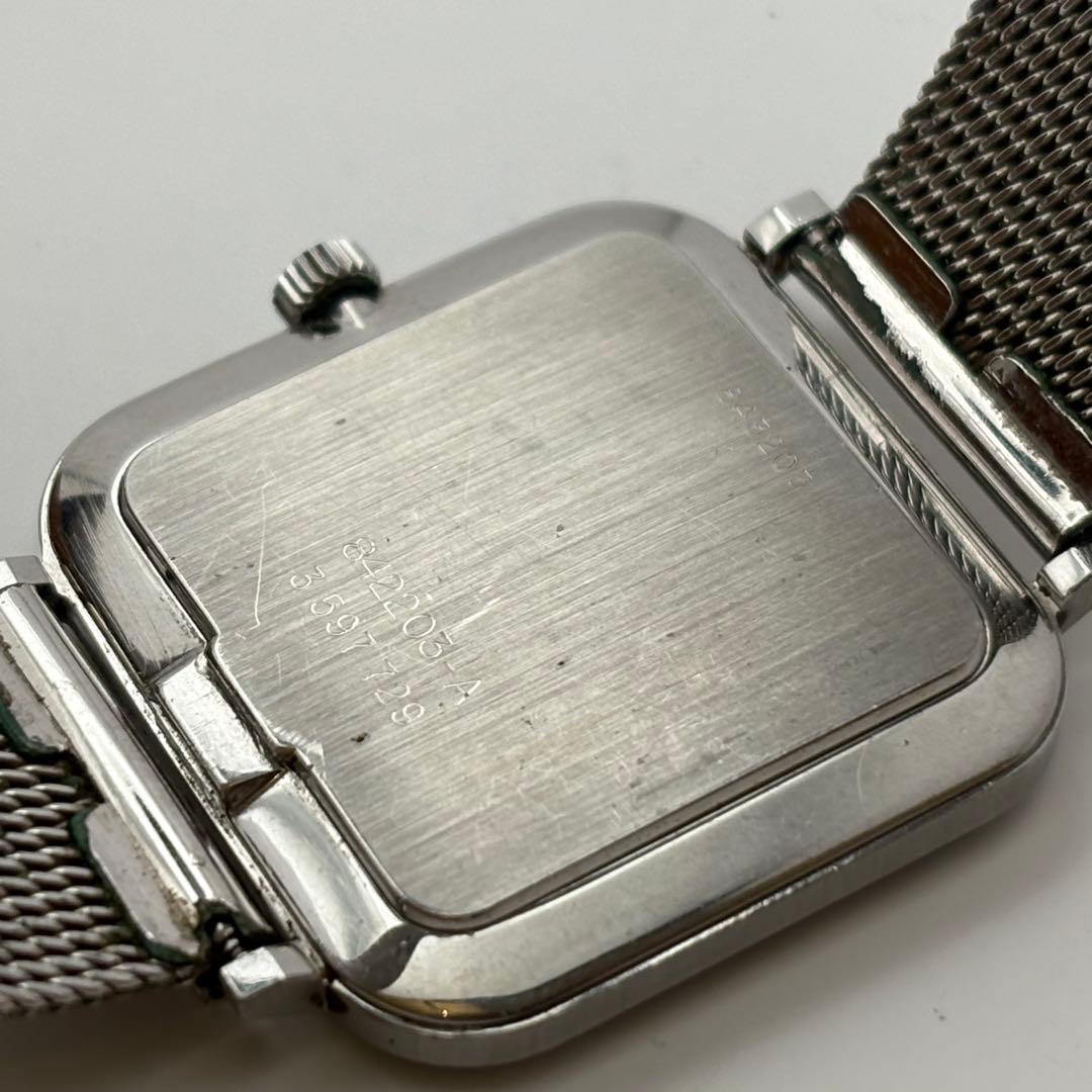 【超希少】ユニバーサルジュネーブ　クォーツ　美品　843203 シルバー