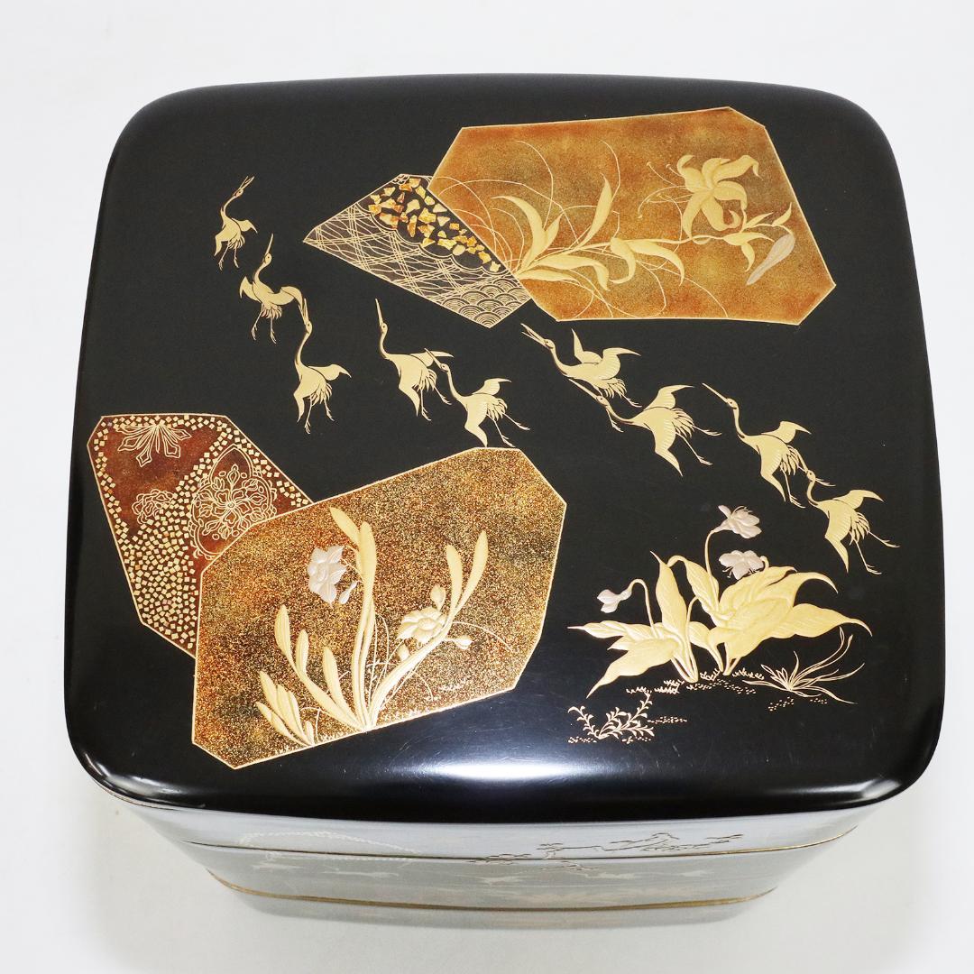 蒔絵 金彩 漆器 重箱 4段 梨地 岡持ち 木製 木箱付き