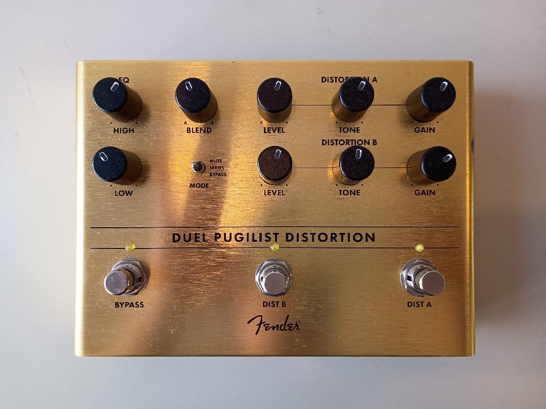 ギター Fender DUEL PUGILIST DISTORTION