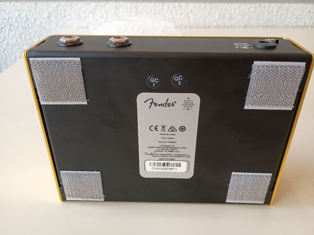 ギター Fender DUEL PUGILIST DISTORTION