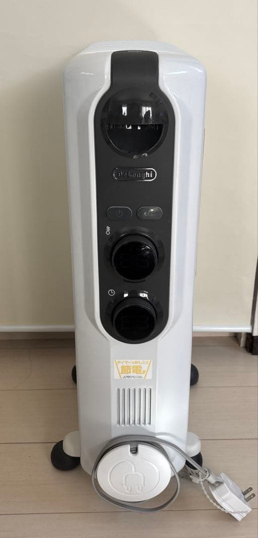 DeLonghi デロンギ　オイルヒーター ホワイト　RHJ35M0812-DG