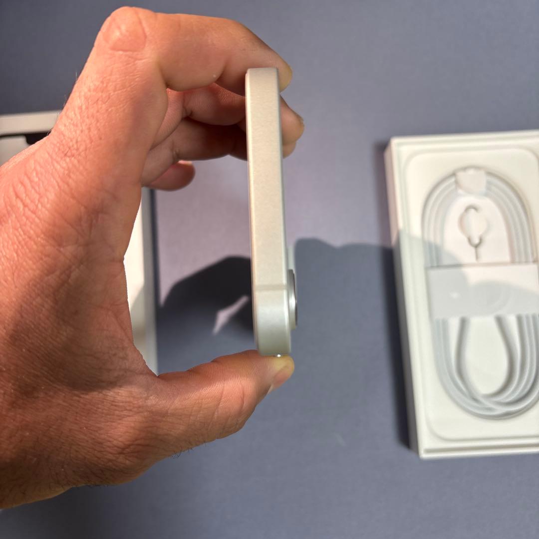 I phone16e New ホワイト128gb