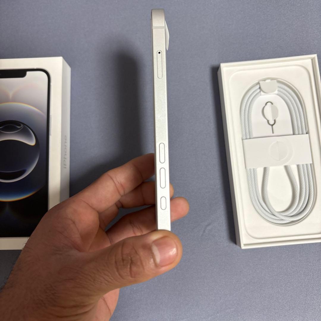 I phone16e New ホワイト128gb