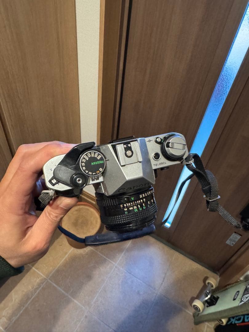 一眼レフカメラ　Canon AE-1 シルバー