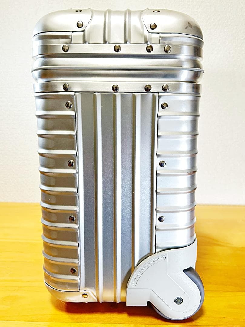 超美品♪ リモワ ボーダフォン パイロット トローリー トパーズ 2輪 ビジネス