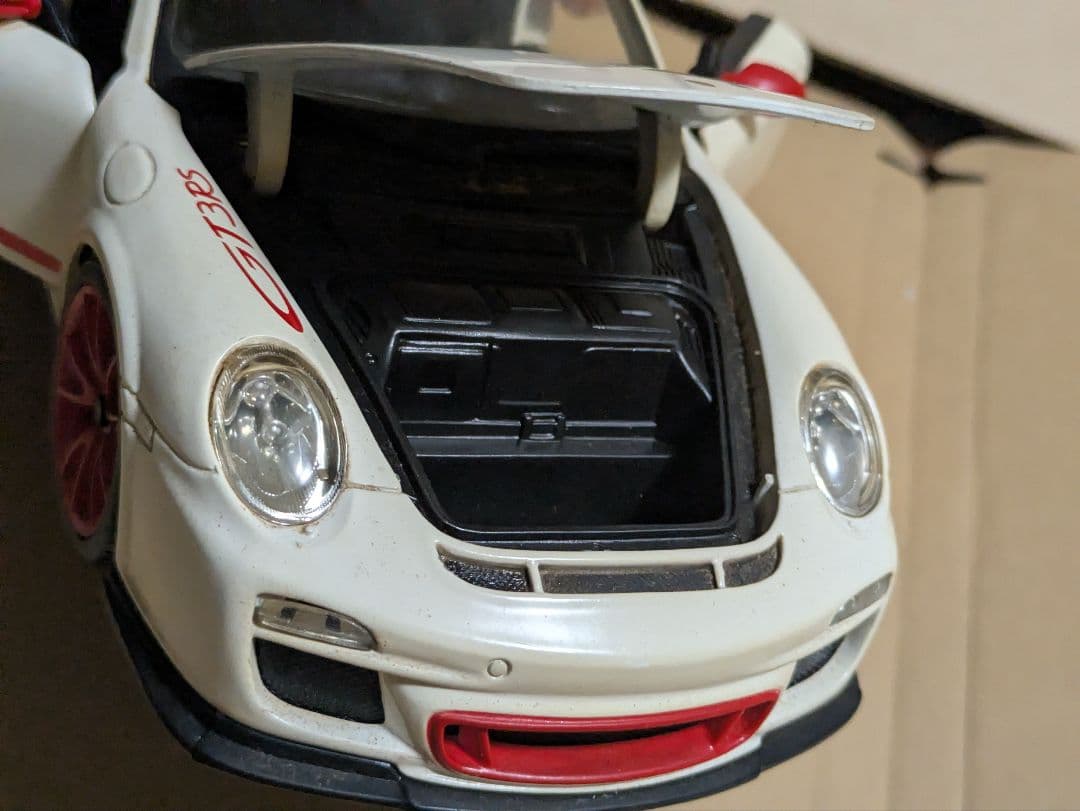 ミニカー Bburago Porsche 911 GT3 RS 1/18