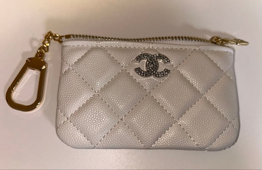 CHANEL ノベルティ　ケース ホワイト