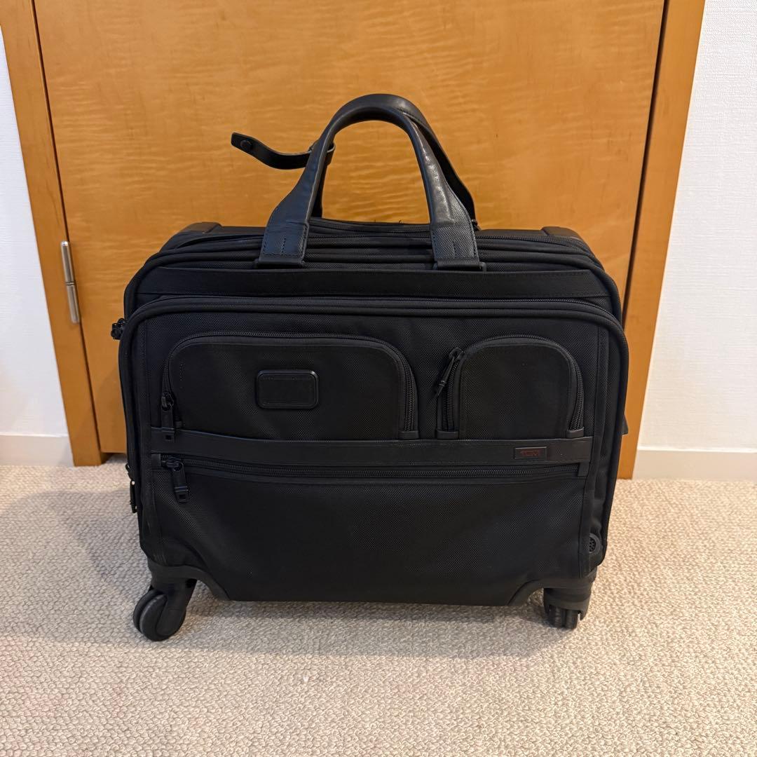 トゥミ　TUMI 4輪　スーツケース　機内持ち込み可