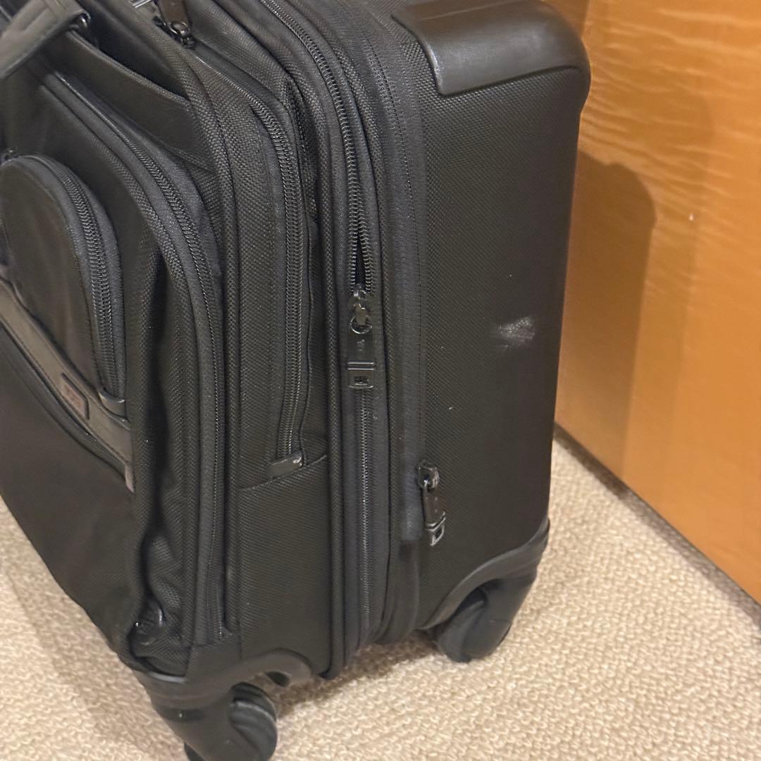 トゥミ　TUMI 4輪　スーツケース　機内持ち込み可