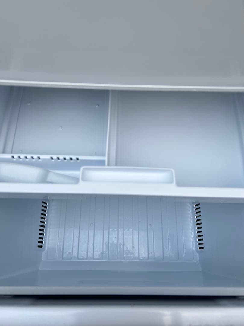 2023年製　MITSUBISHI 3ドア　冷蔵庫　330L