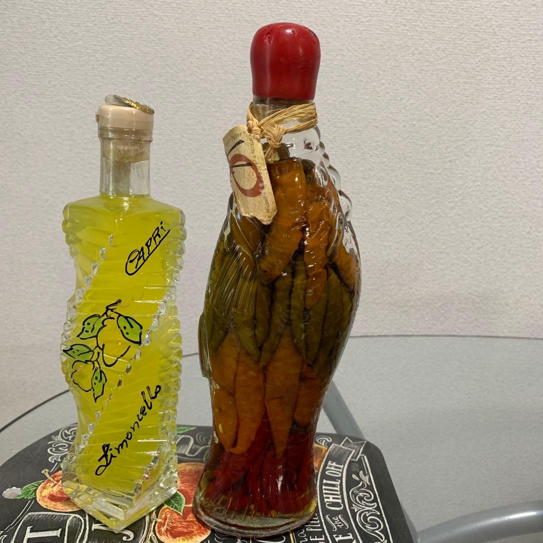 ガラスコレクション　チェリー　ビネガー瓶など2点