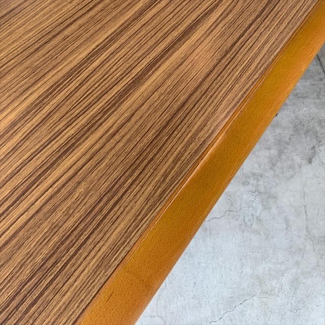 ともこ様｜キツツキマーク｜飛騨産業家具｜ダイニングテーブル｜レトロ2トーンカラー