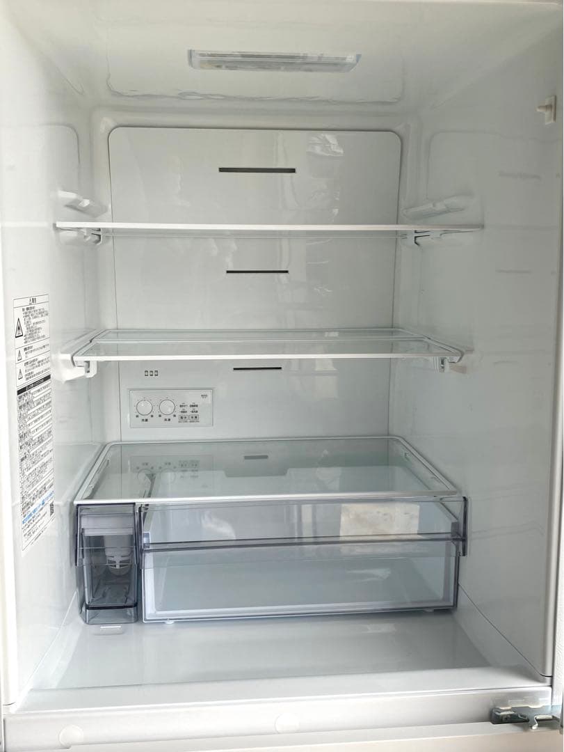 東芝　ノンフロン冷凍冷蔵庫　GR-U33SC (WU) 2023年製　326L