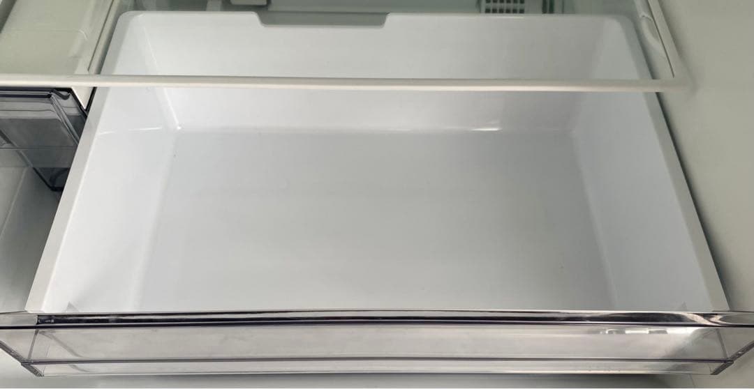 東芝　ノンフロン冷凍冷蔵庫　GR-U33SC (WU) 2023年製　326L