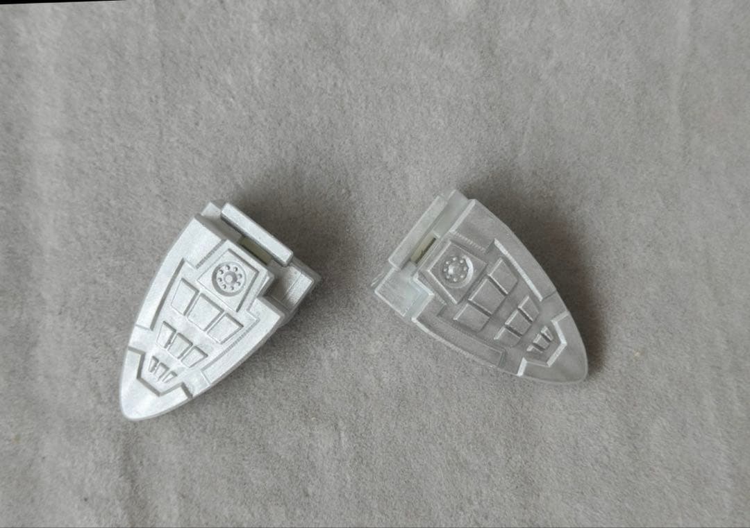 uniquetoysオプトマスプライム　カスタムパーツ付く