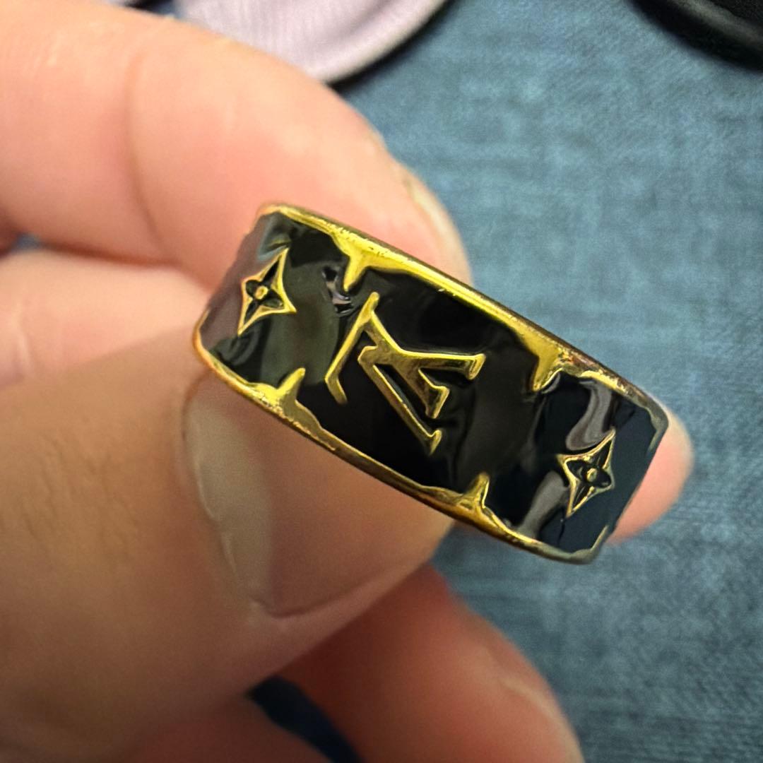 s*u様 ルイヴィトン ピアス