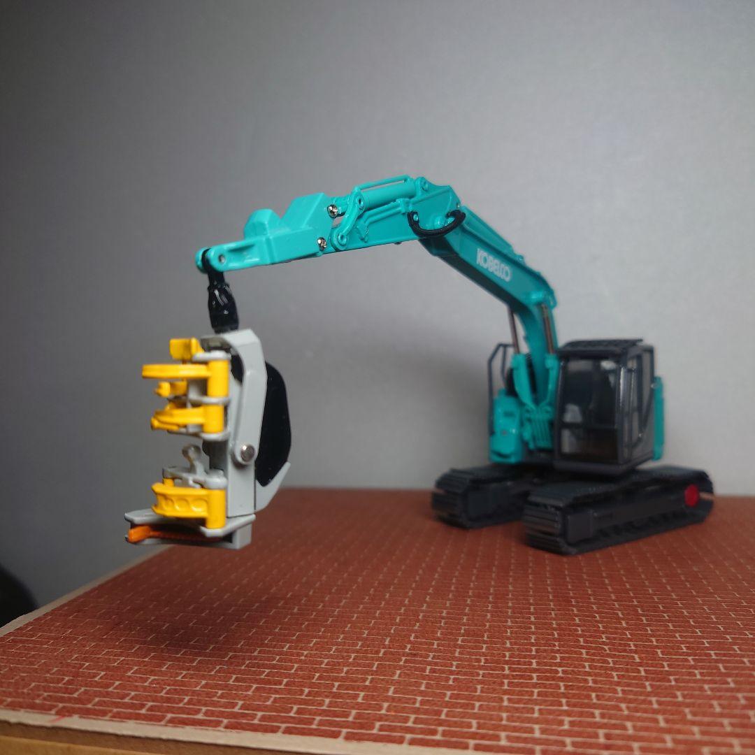 KOBELCO SK135SR 林業機械(ハーベスタ仕様)1/50 コベルコ