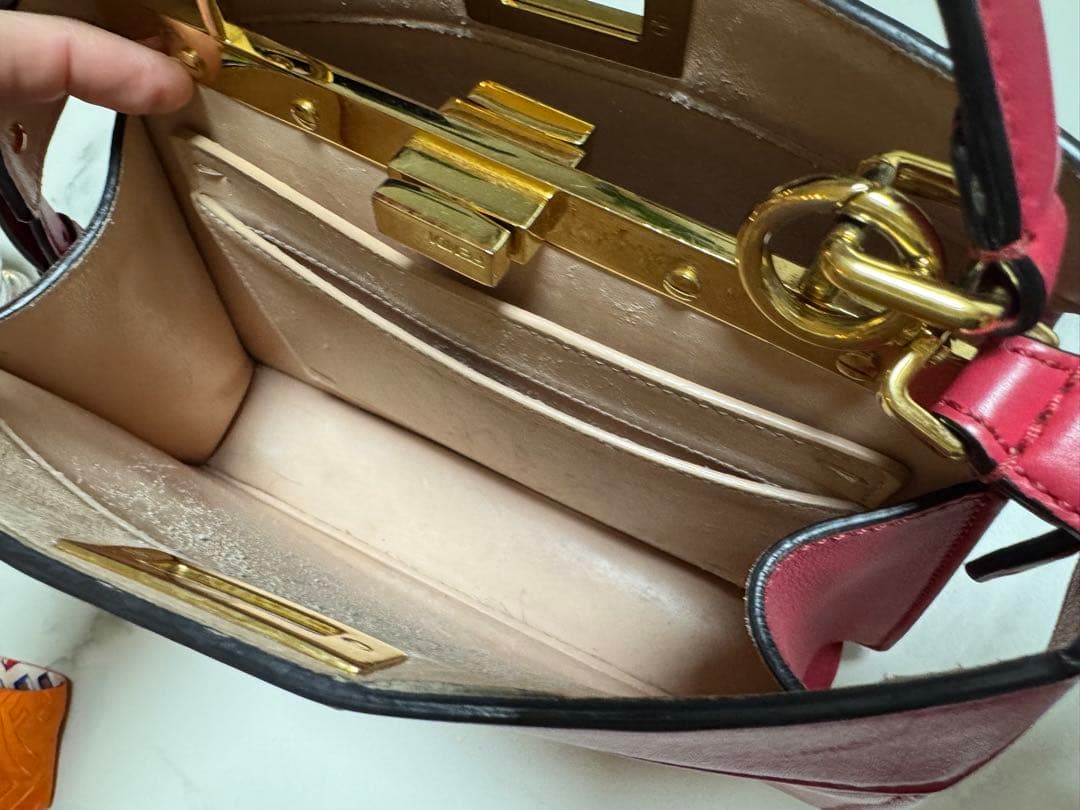 ク*ー様 FENDI⭐︎ピーカブー⭐︎フューシャピンク