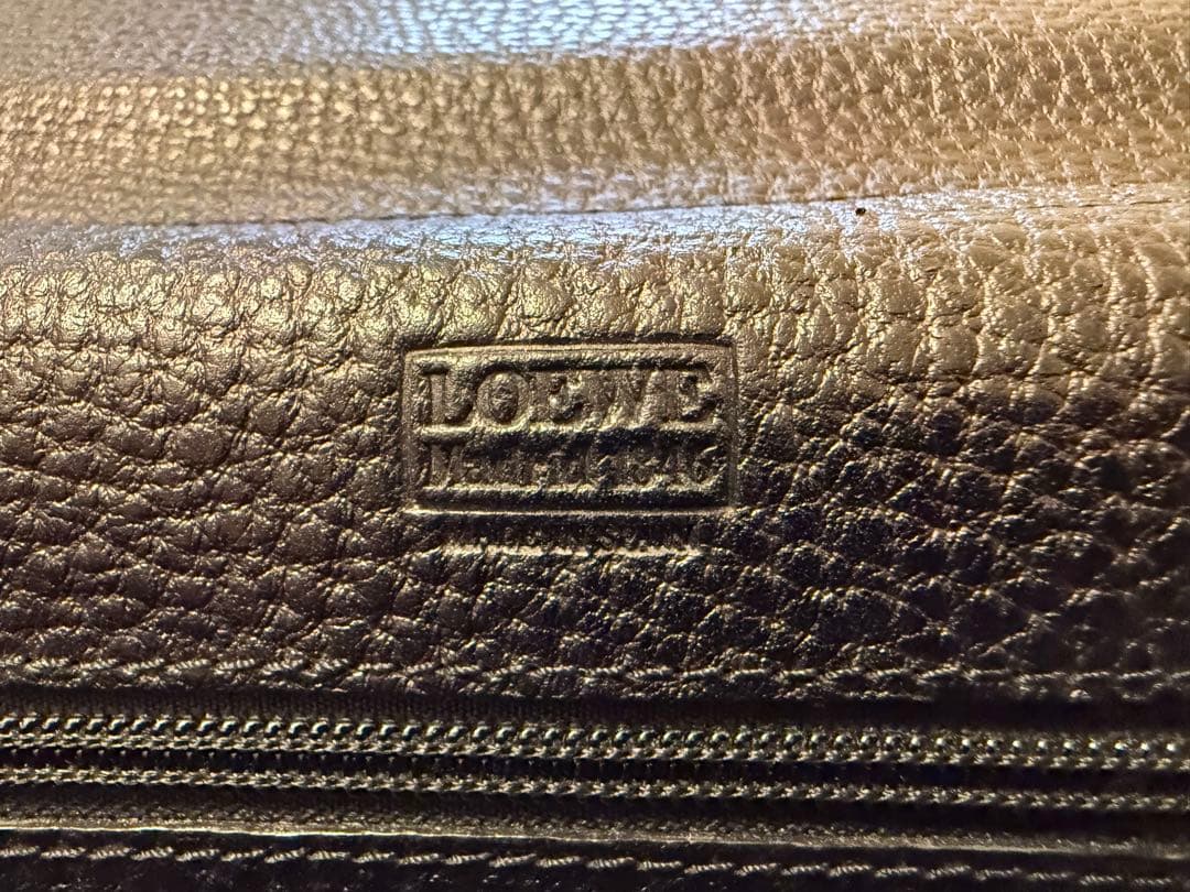 美品未使用〈LOEWEロエベビジネスバッグ ブラックレザー〉