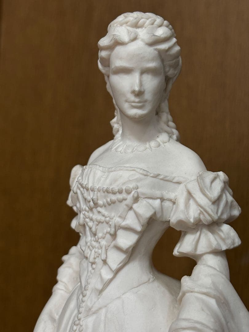 皇妃エリザベートの像　ジャンク