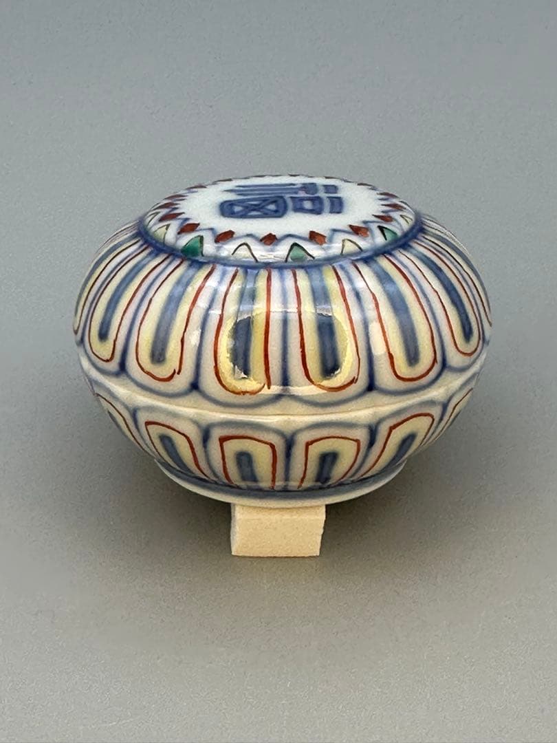 まっちゃん茶道具　香合　三浦竹泉　五彩菊形