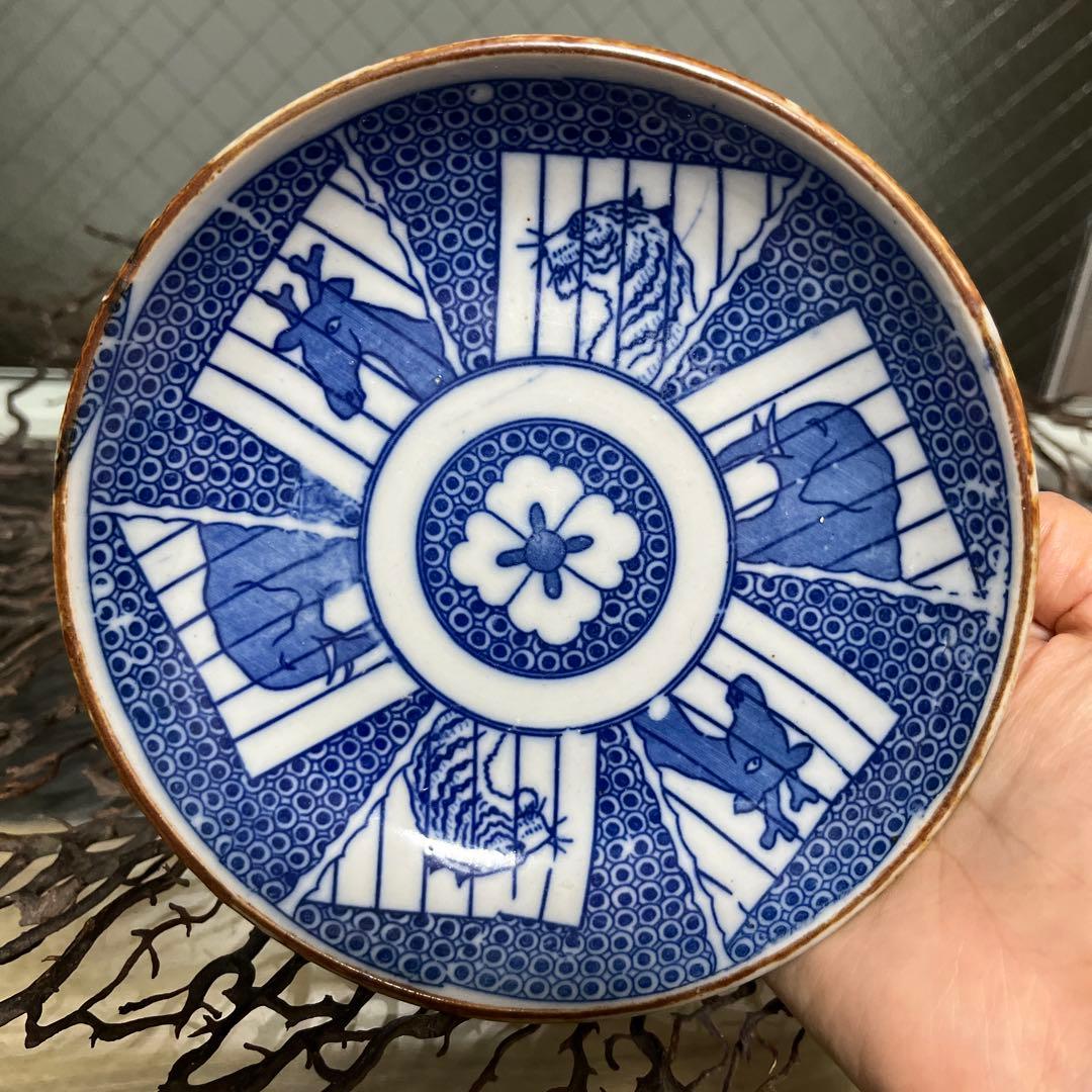 骨董　古伊万里　図変わり印判　超希少図案　動物園　著書掲載同手品　小皿　１客限り