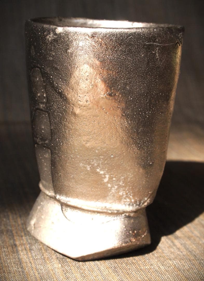 人気作家★隠崎隆一【師：人間国宝　伊勢崎淳】★銀彩麦酒器