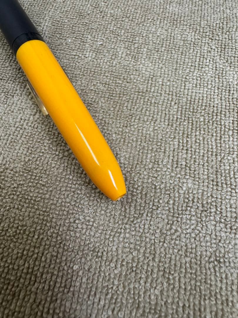 土日限定値下げ　モンブラン　カレラ　4色ボールペン