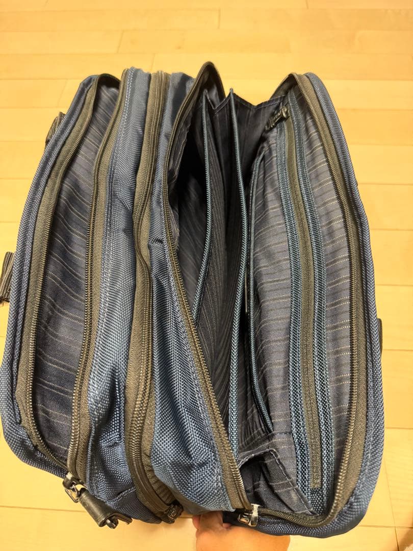 【美品】TUMI shipsコラボ　ネイビー バック