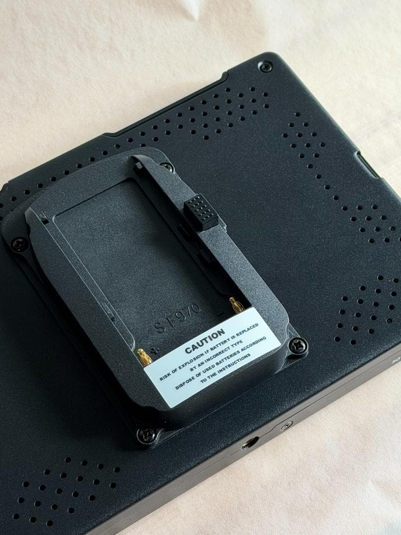 FEELWORLD T7 4Kモニター 7インチ 本体（ケース付き）