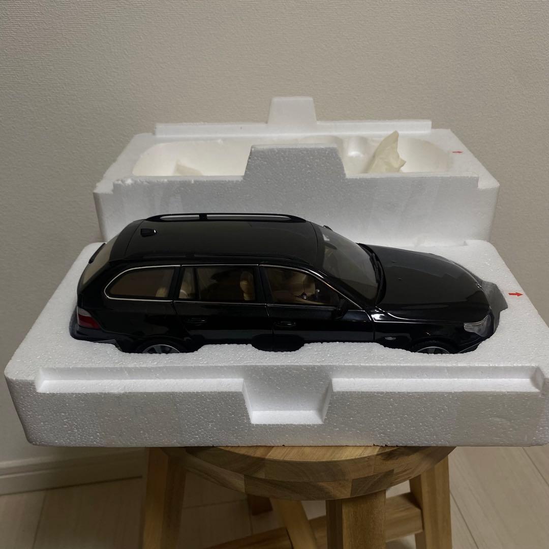 1/18 ディーラー特注　BMW 5 Series Touring 545i