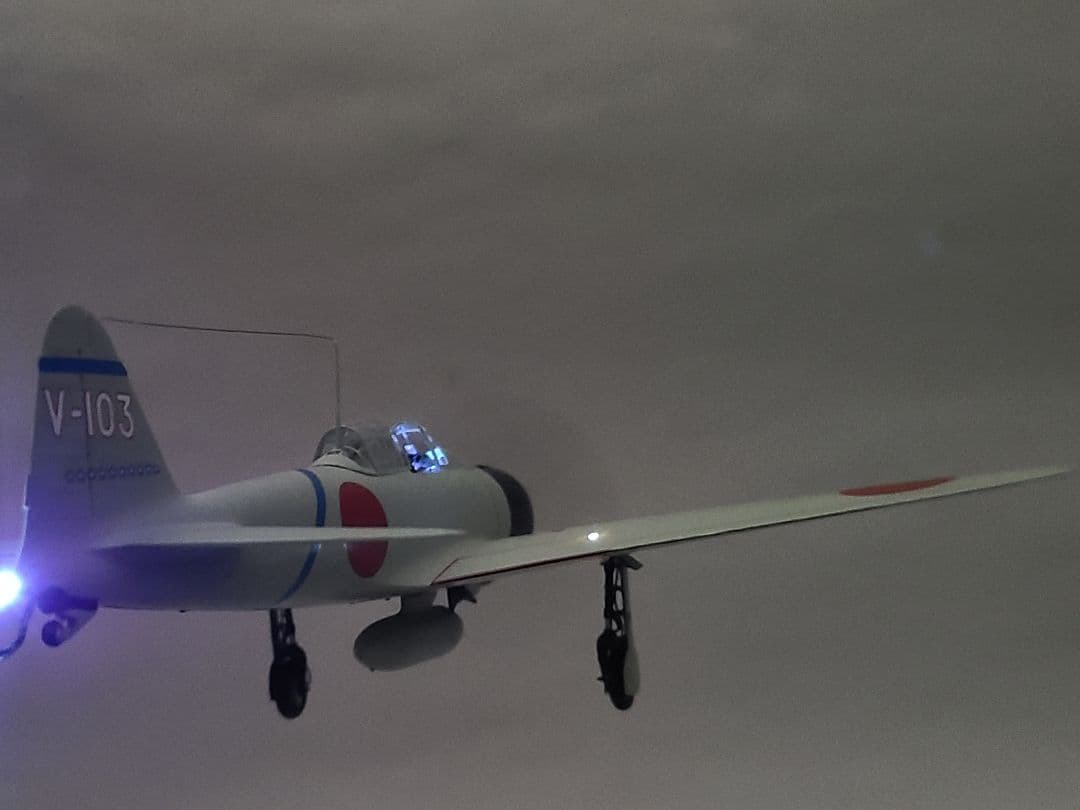 タミヤ1/48 零式艦上戦闘機21型 坂井三郎搭乗機 リアルモーターライズ完成品