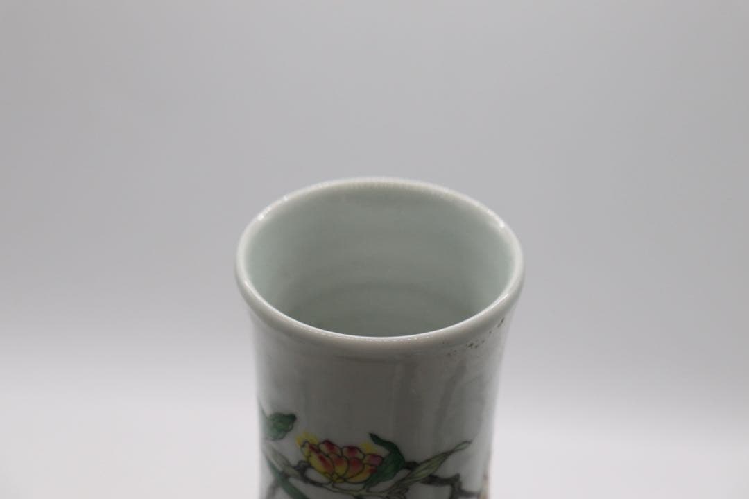 中国　粉彩　桃紋瓶　送料込み260118