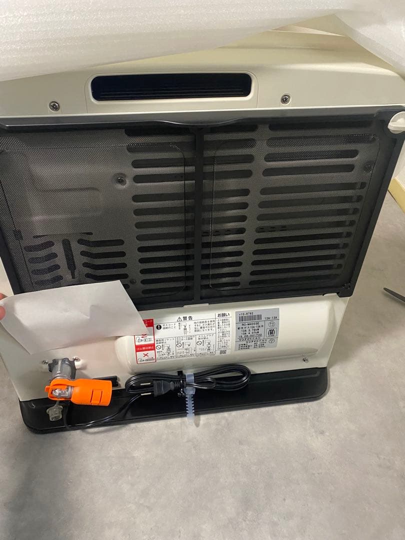 リンナイRC-M4003E ガスファンヒーター ホワイト　ほぼ未使用