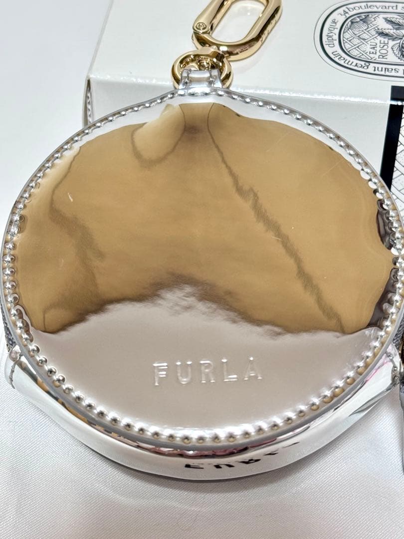 【新品未使用】FURLA 花モチーフ ケース 小物入れ