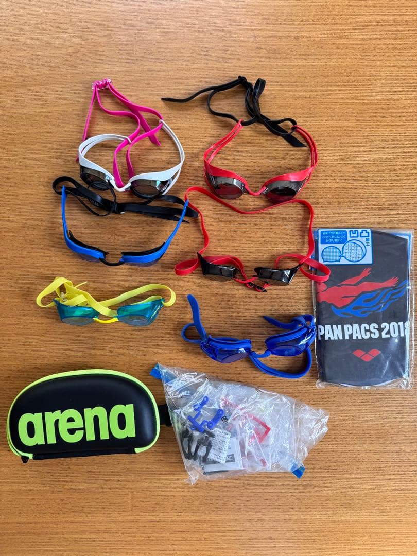 arenaの競泳練習水着とキャップとTシャツとアクセサリーのセット