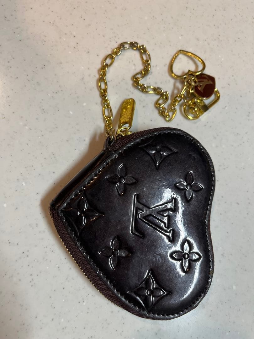 お*ち様 Louis Vuitton ハート型ケース
