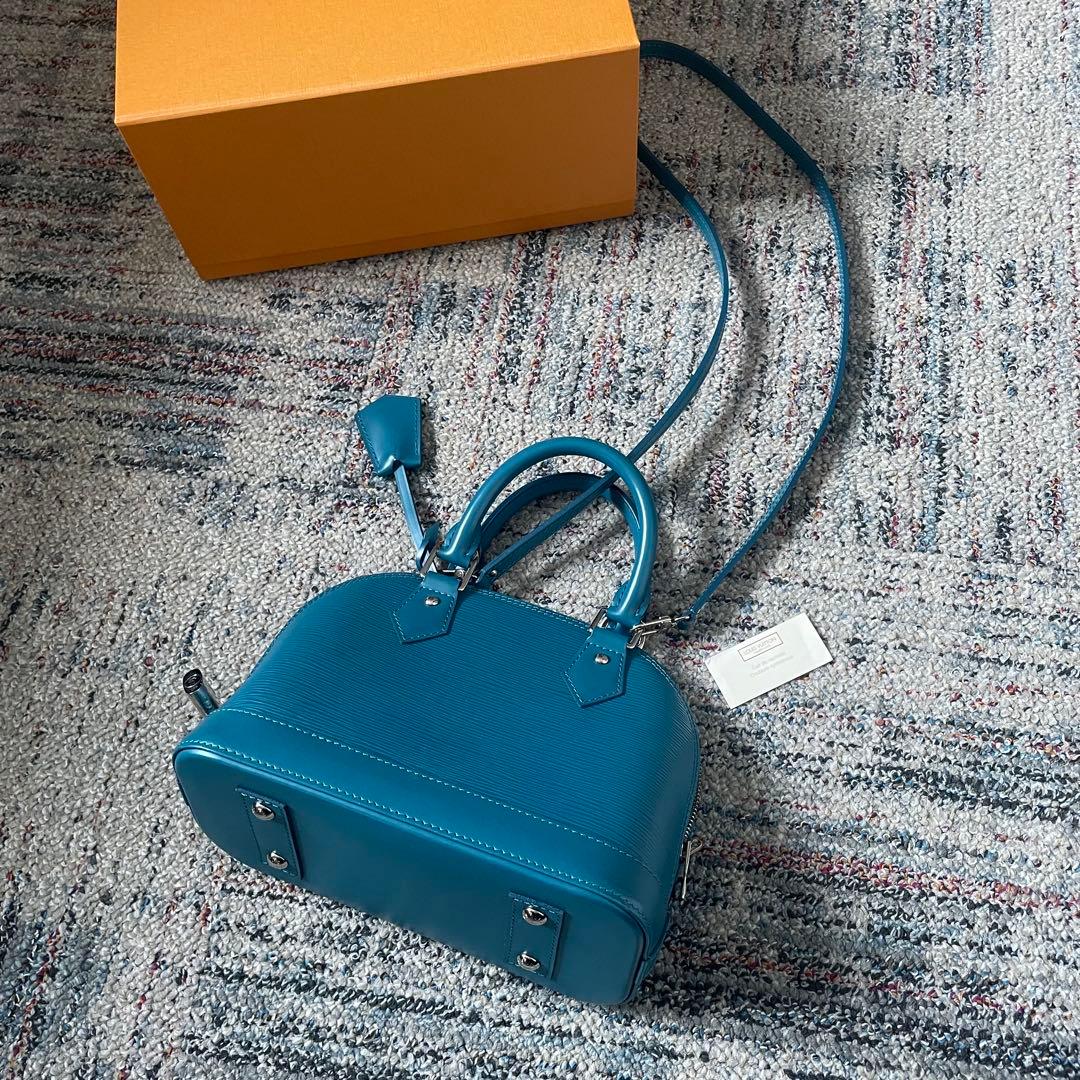 専用！定価315,700円　美品　ルイヴィトン　アルマbb ブルー