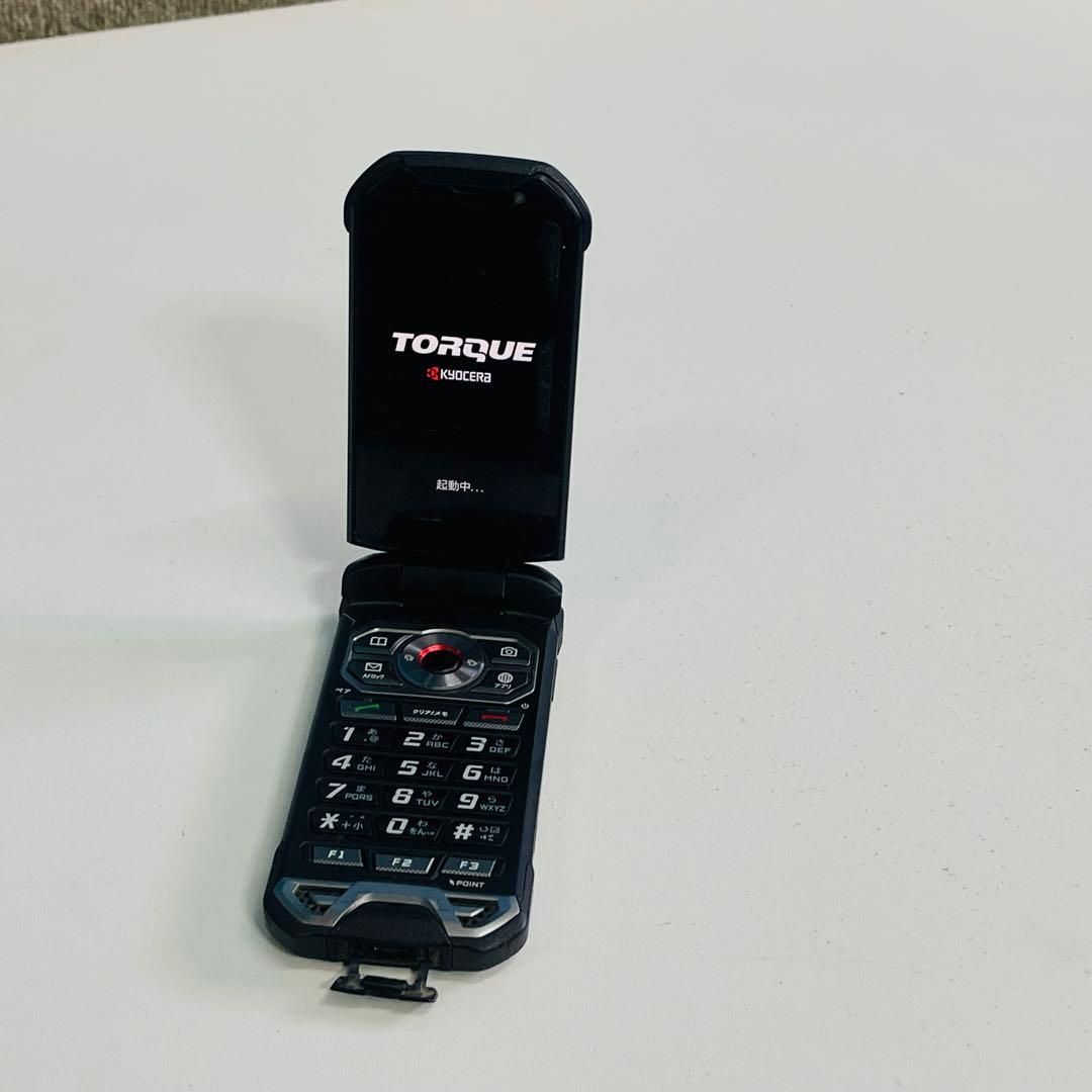 au TORQUE X01 折りたたみ式携帯電話 シルバー/ブラック