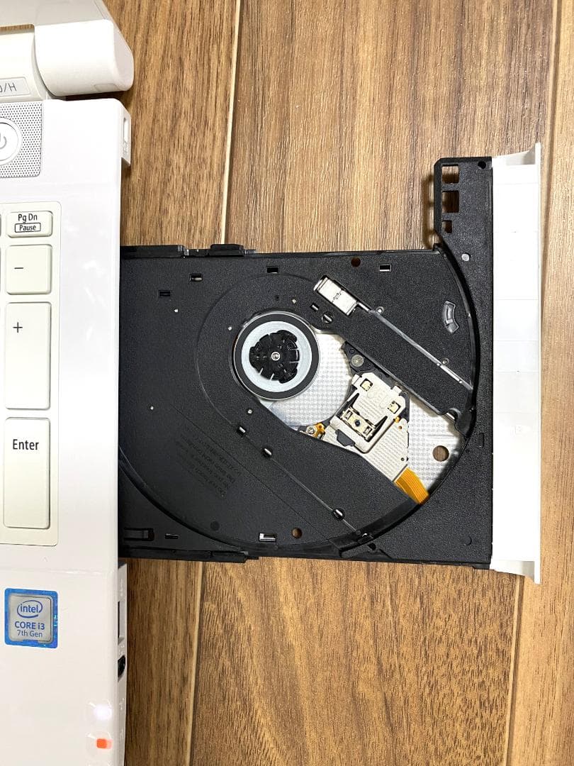 《美品》LaVie エクストラホワイト 8GB/新品SSD512/NS300/H