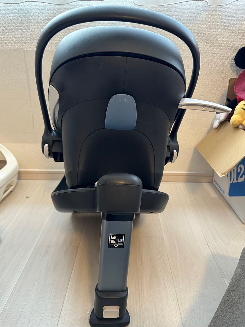 【特価設定中！】Cybex Aton M i-Size 車用チャイルドシート