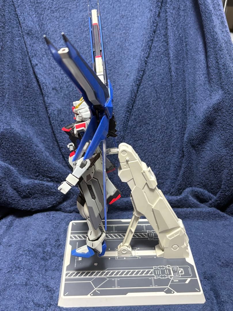 L BUILD メタルビルド　フリーダムガンダム　中古品