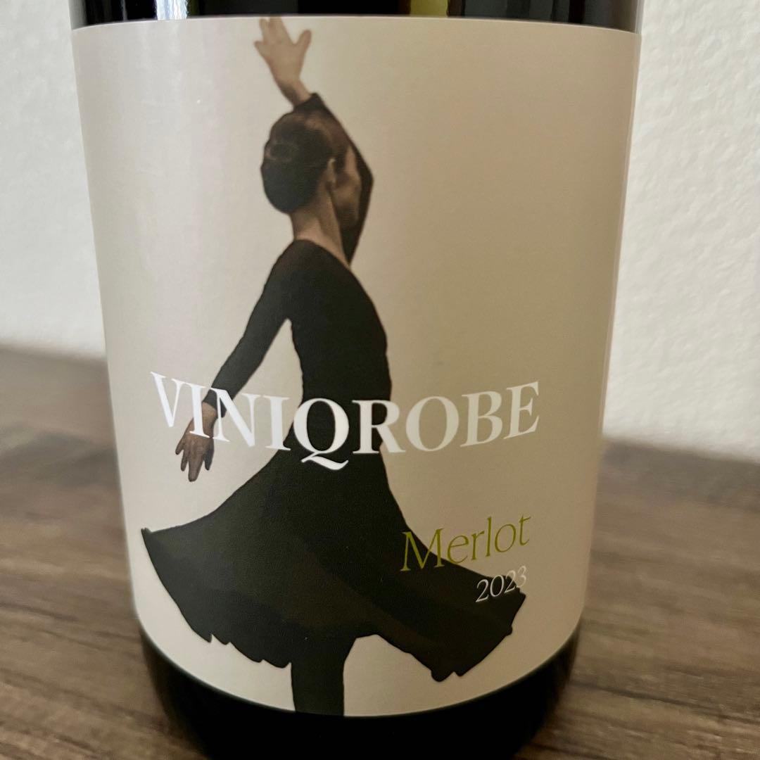 ♦ VINIQROBE Merlot 2023 ヴィニクローブ メルロー