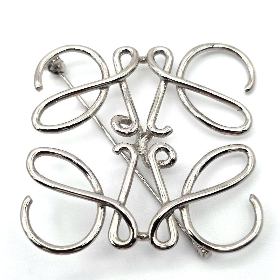 ✨美品 箱付き✨LOEWE アナグラム ブローチ シルバー