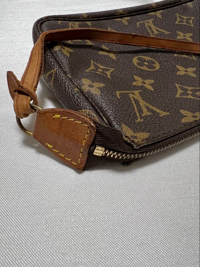 ルイ・ヴィトン アクセソワール ポシェットM51980