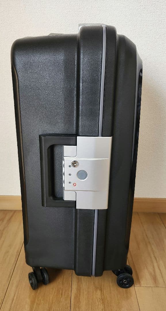 DELSEY 　PARIS　キャリーケス 45L　TSAロック搭載