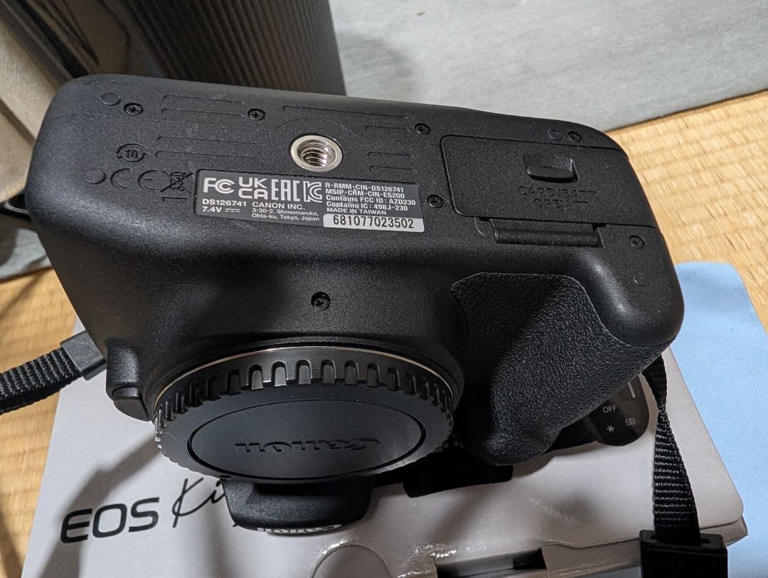 EOS Kiss X90、デジタル専用レンズ3本、320EXセット