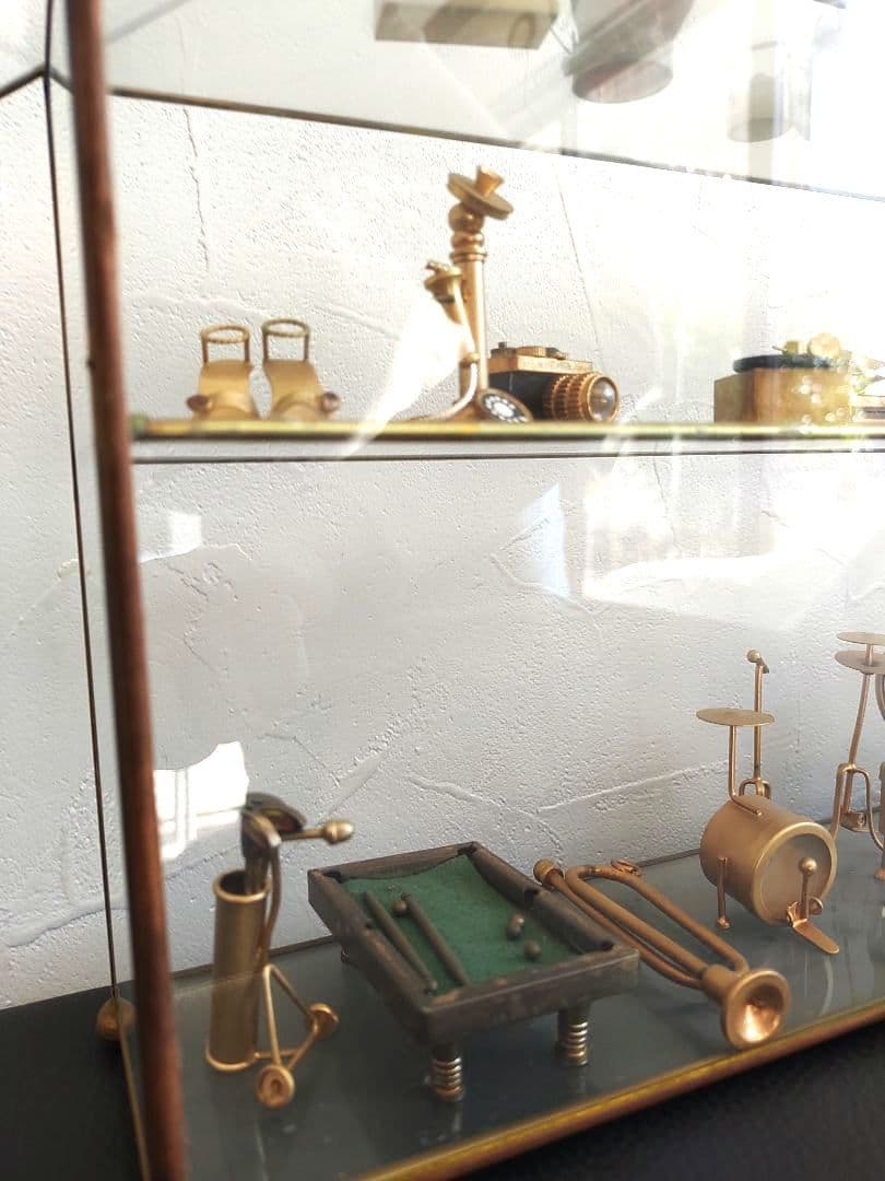お値下げ　アンティーク真鍮調 コレクション　ガラス製ケース付き　レトロかわいい